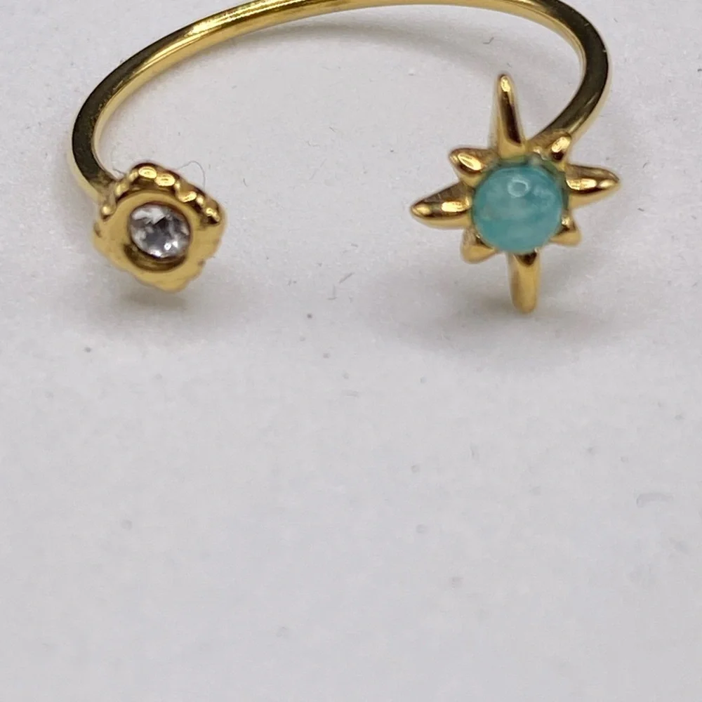 Gold and Green Rings with Gemstones - Picture 2 of 3